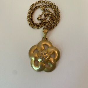 Flower Pendant Necklace